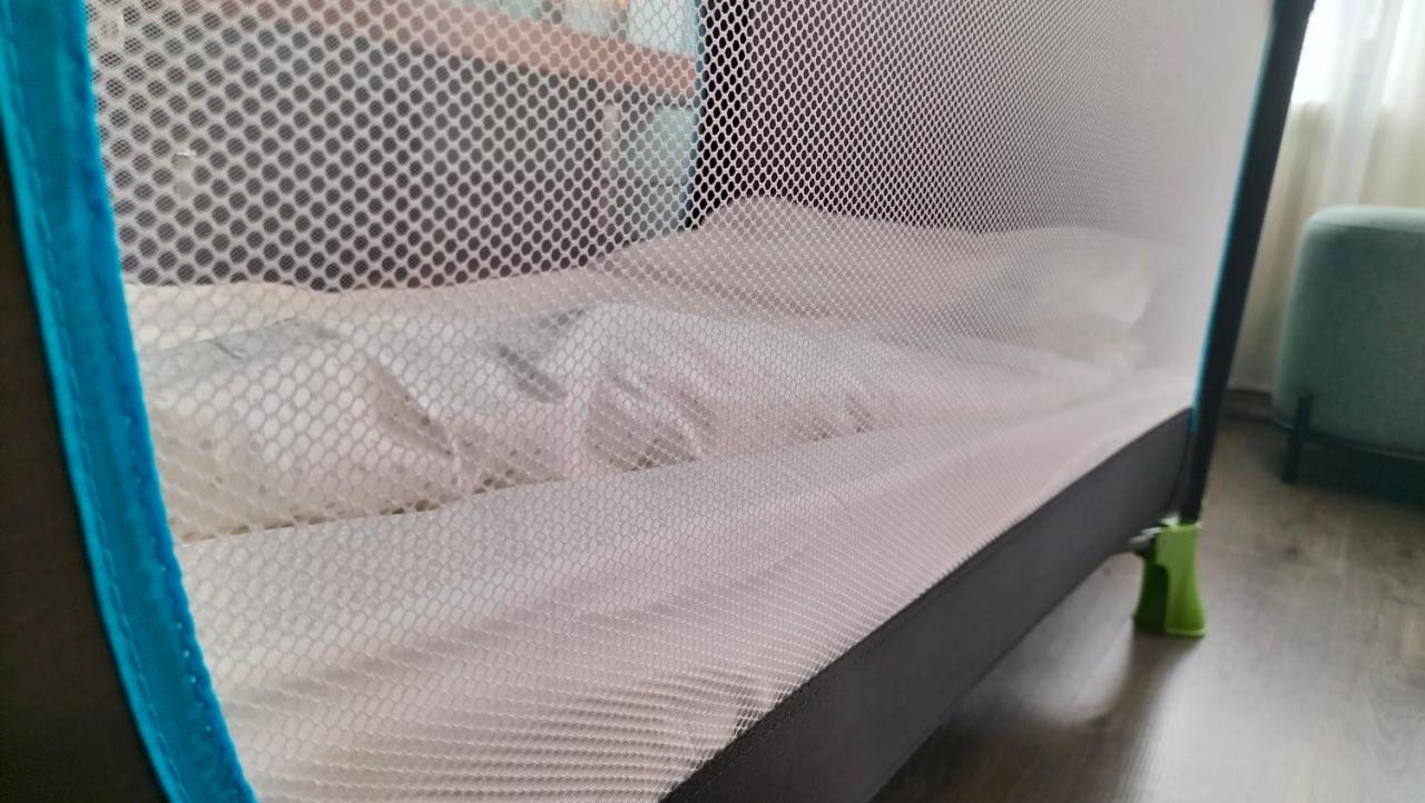 King Bed 4 People Near Basel, Switzerland, Weil Am Rhein, Loerrach, Germ'Any, Near Airport Apartment Saint-Louis  Exterior photo
